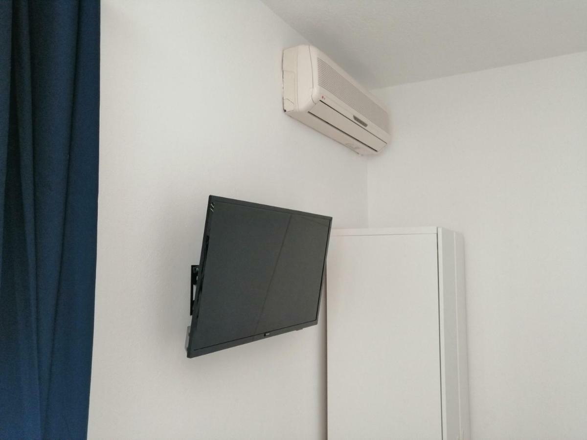 Studio Apartman Adris Hotel Sibenik Ngoại thất bức ảnh